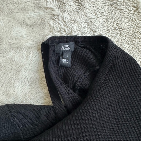 NWOT RIVER ISLAND RIBBED BACKLESS TOP WITH GOLD BUCKLE DETAIL - Picture 7 of 9